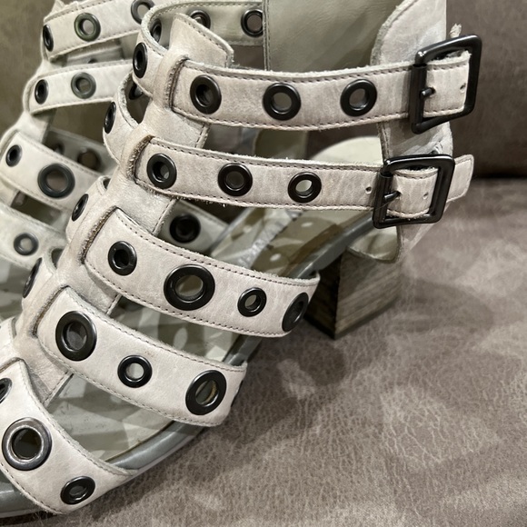 Luxury Rebel Mandy Womens Gray Studded  Ankle Strap Block Heel Size 38.5 Euro - Picture 13 of 14